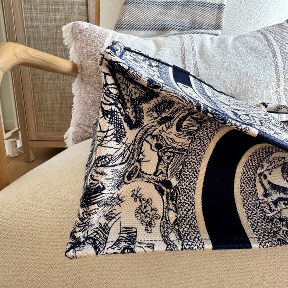 Medium Dior Toile De Jouy Book Tote - Picture 9 of 15